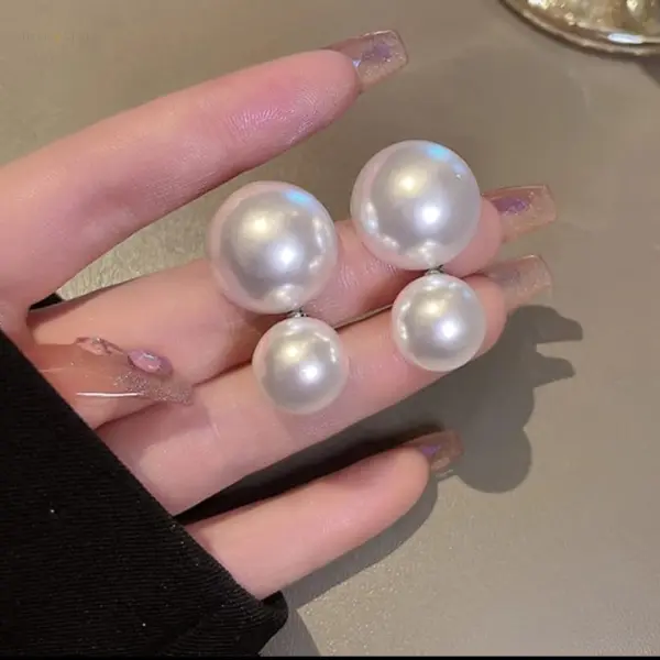 Double Pearl Charm